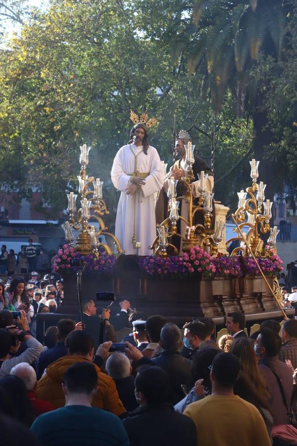 La procesión de Jesús de la Bondad en Córdoba, en imágenes