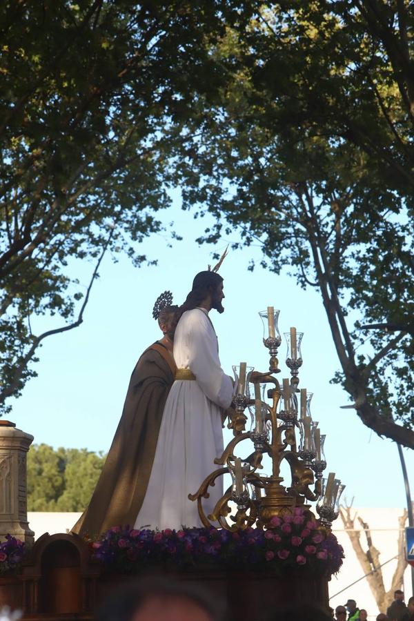 La procesión de Jesús de la Bondad en Córdoba, en imágenes