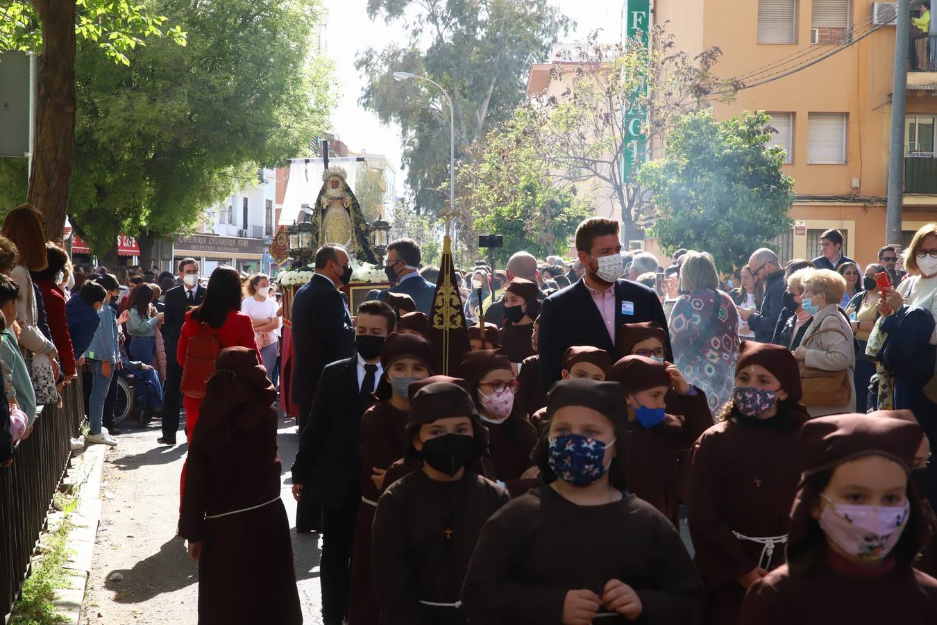 La Semana Santa Infantil del colegio Santa María de Guadalupe de Córdoba, en imágenes