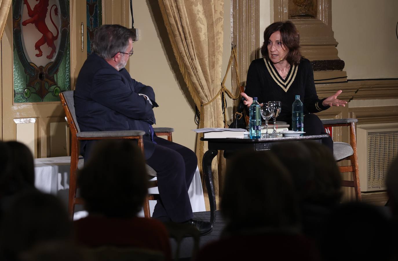 La presencia de Paloma Sánchez-Garnica en el Foro Cultural de ABC Córdoba, en imágenes