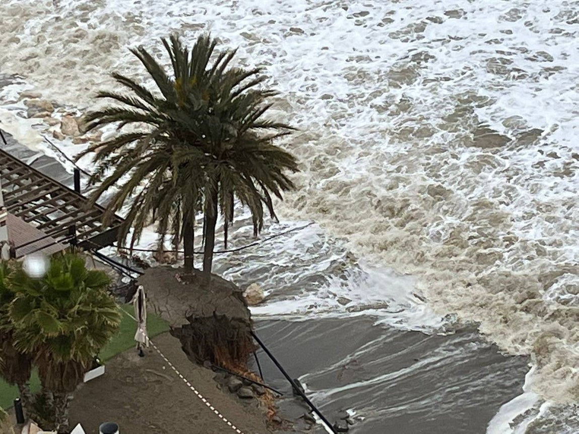 En imágenes, el destrozo de las playas de Málaga tras el último temporal