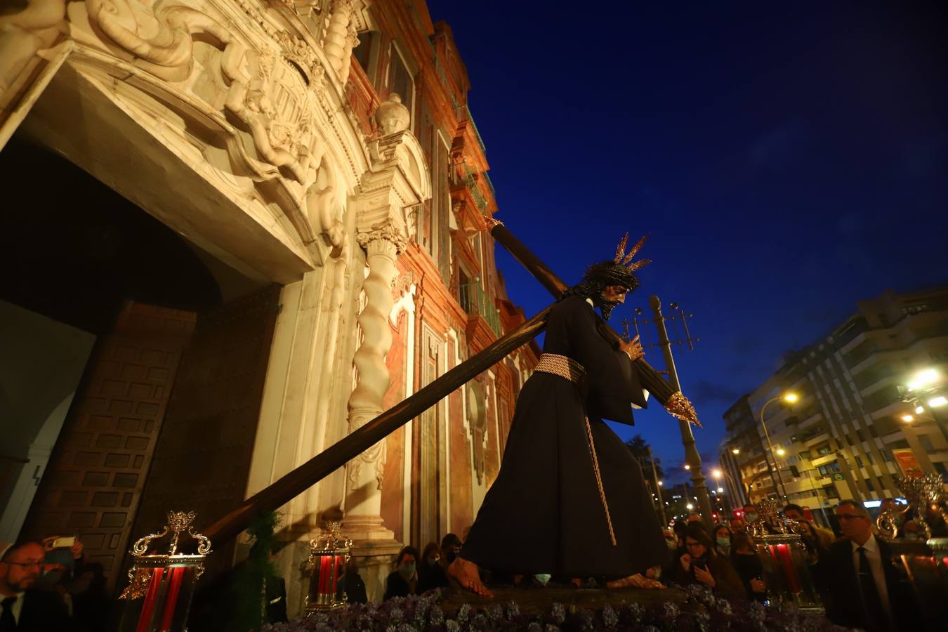 El íntimo via crucis de Jesús en su Soberano Poder por Córdoba, en imágenes