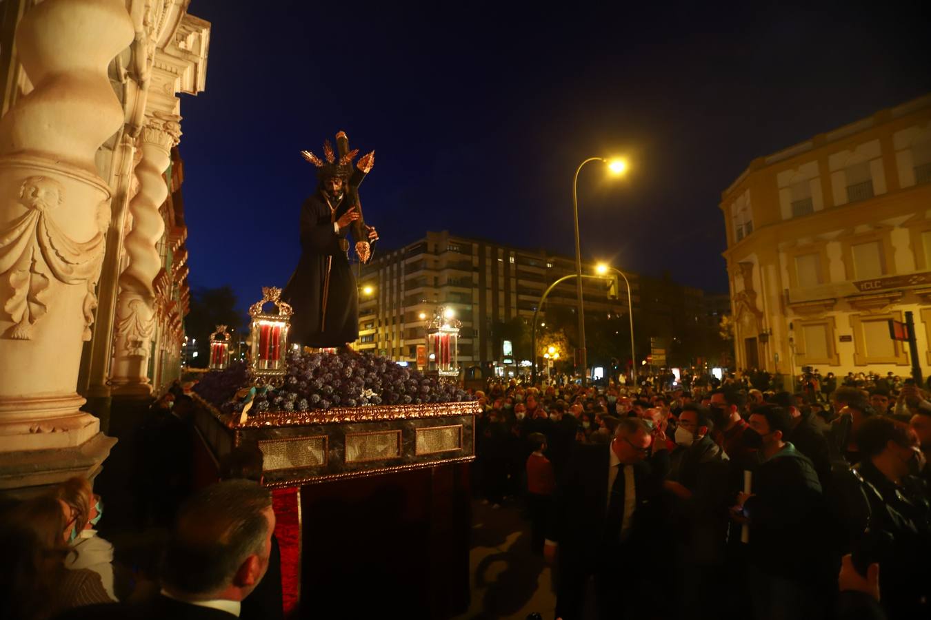 El íntimo via crucis de Jesús en su Soberano Poder por Córdoba, en imágenes