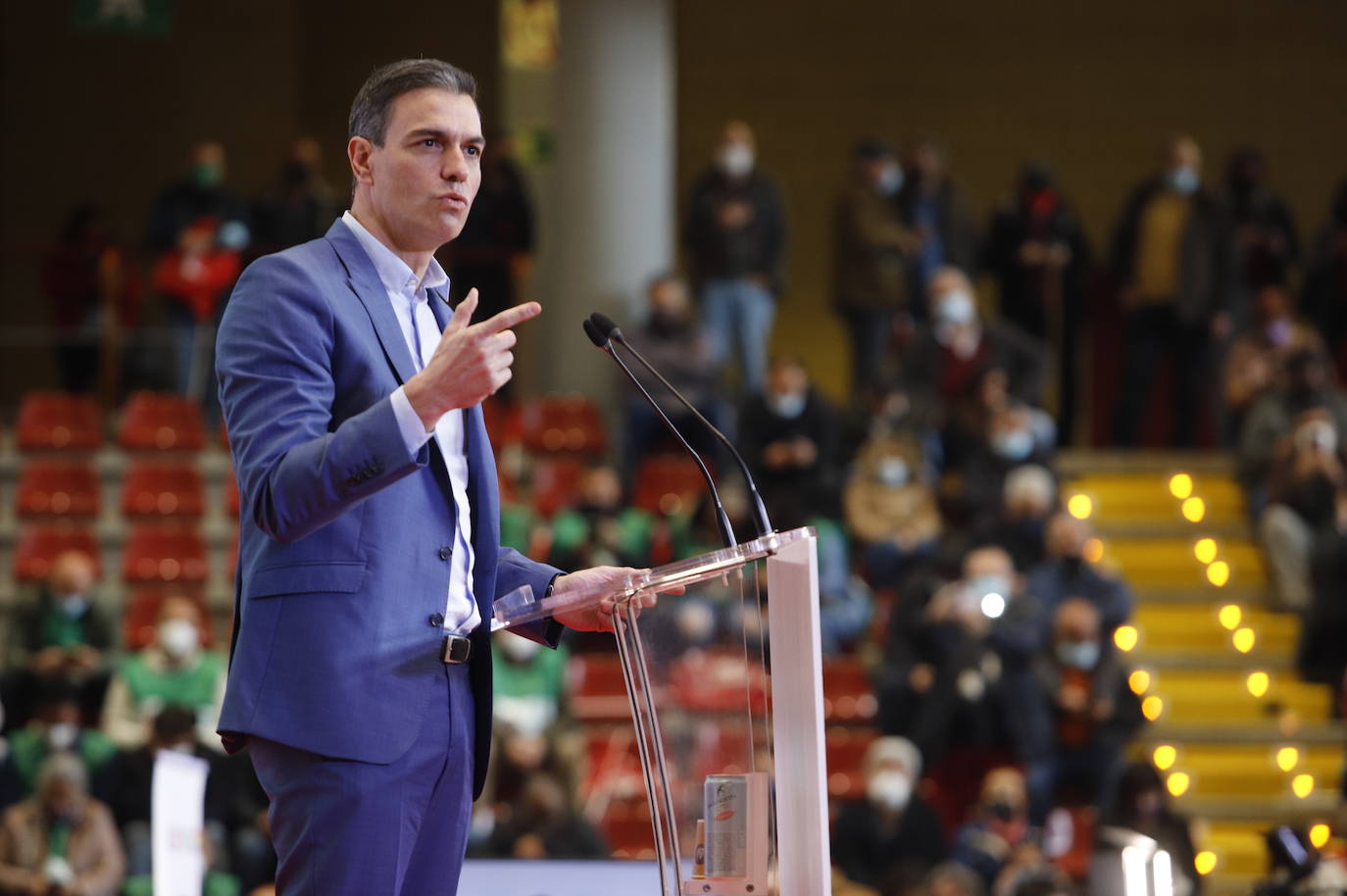 La presencia de Pedro Sánchez en la Asamblea de UGT en Córdoba, en imágenes