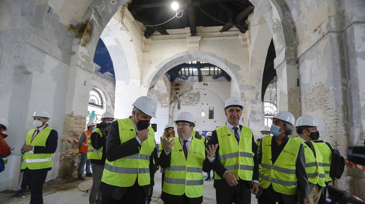 Visita del ministro de Cultura a la Fábrica de Artillería de Sevilla