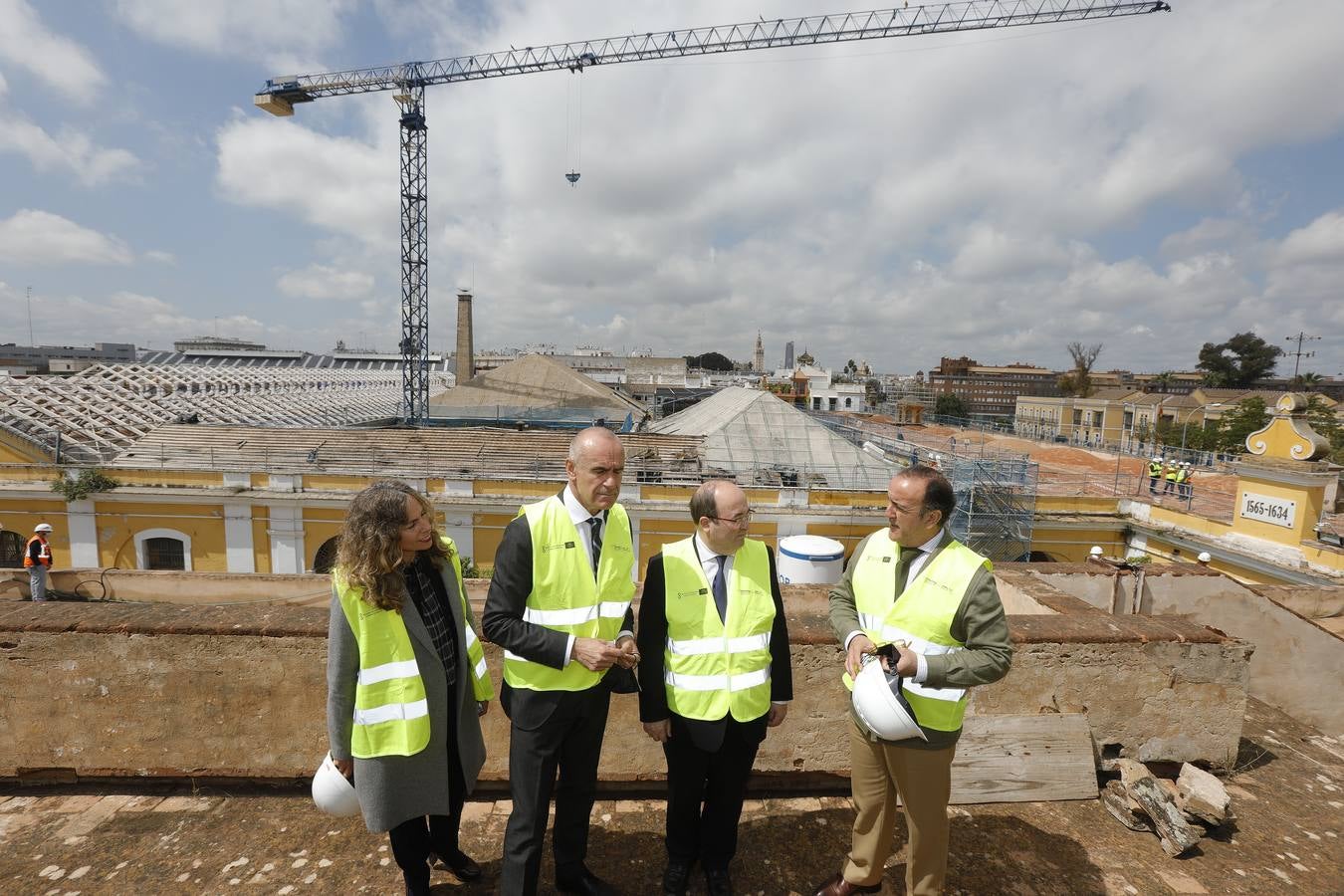 Visita del ministro de Cultura a la Fábrica de Artillería de Sevilla