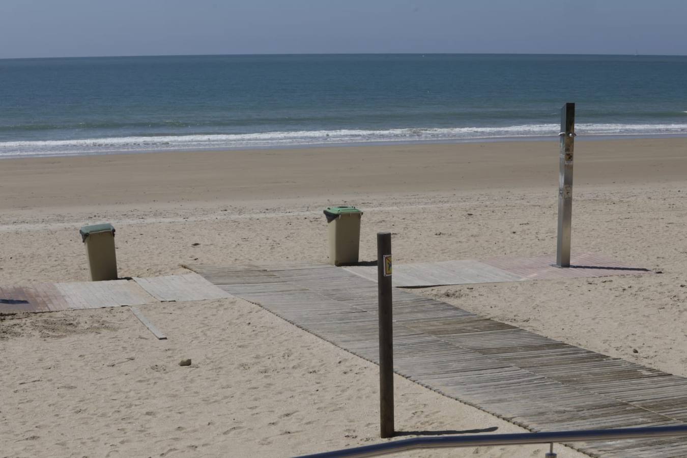 En imágenes: Así está la playa de La Barrosa en Chiclana para la Semana Santa 2022