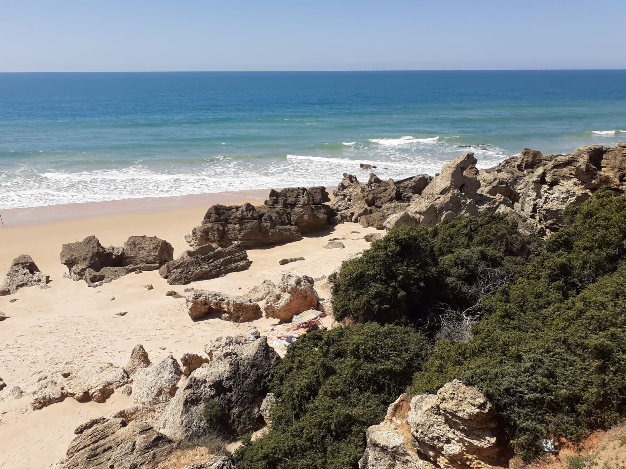 En imágenes: Así está la playa de Roche de cara a la Semana Santa