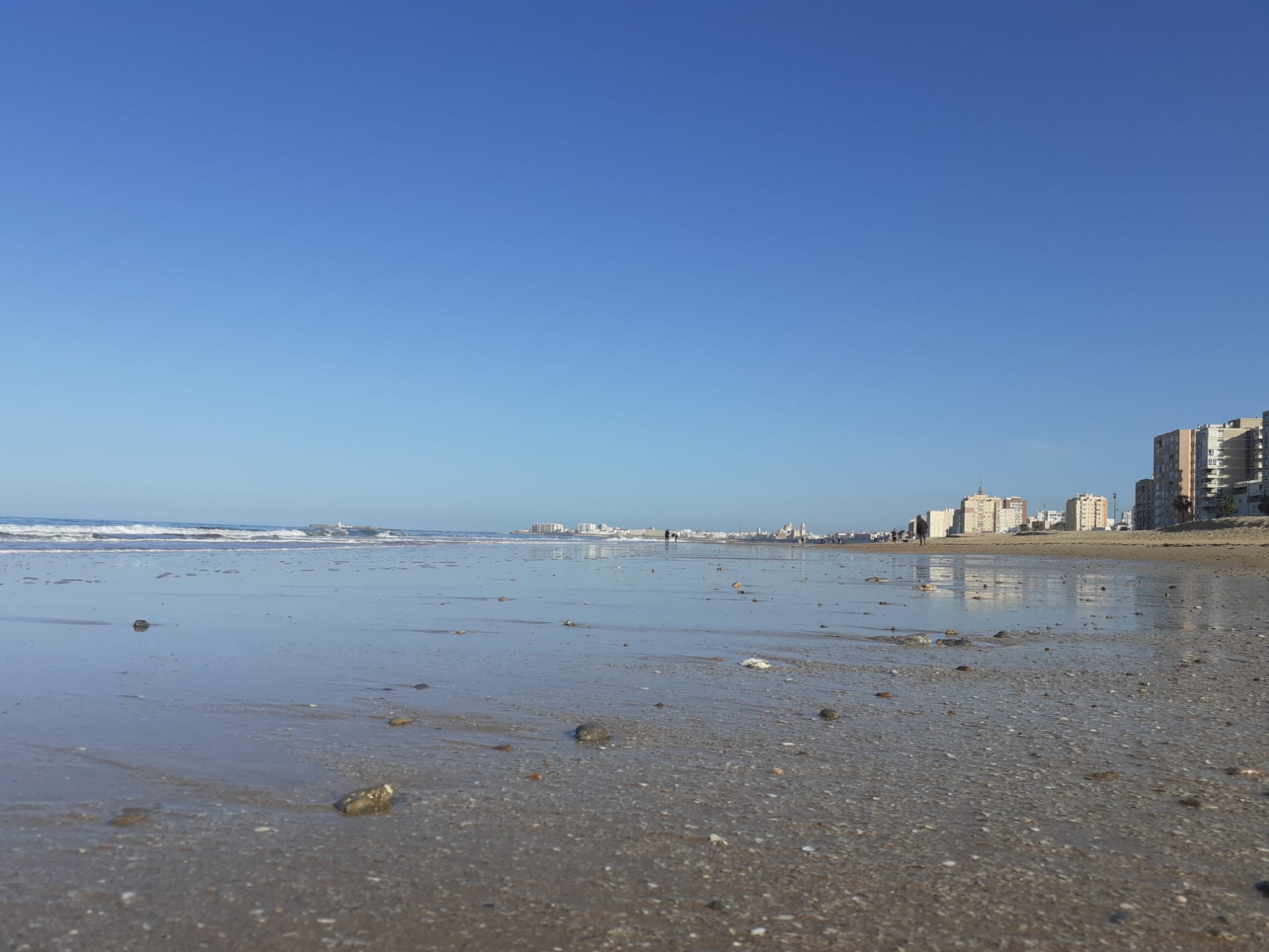 En imágenes: Así está la playa Victoria para la Semana Santa 2022