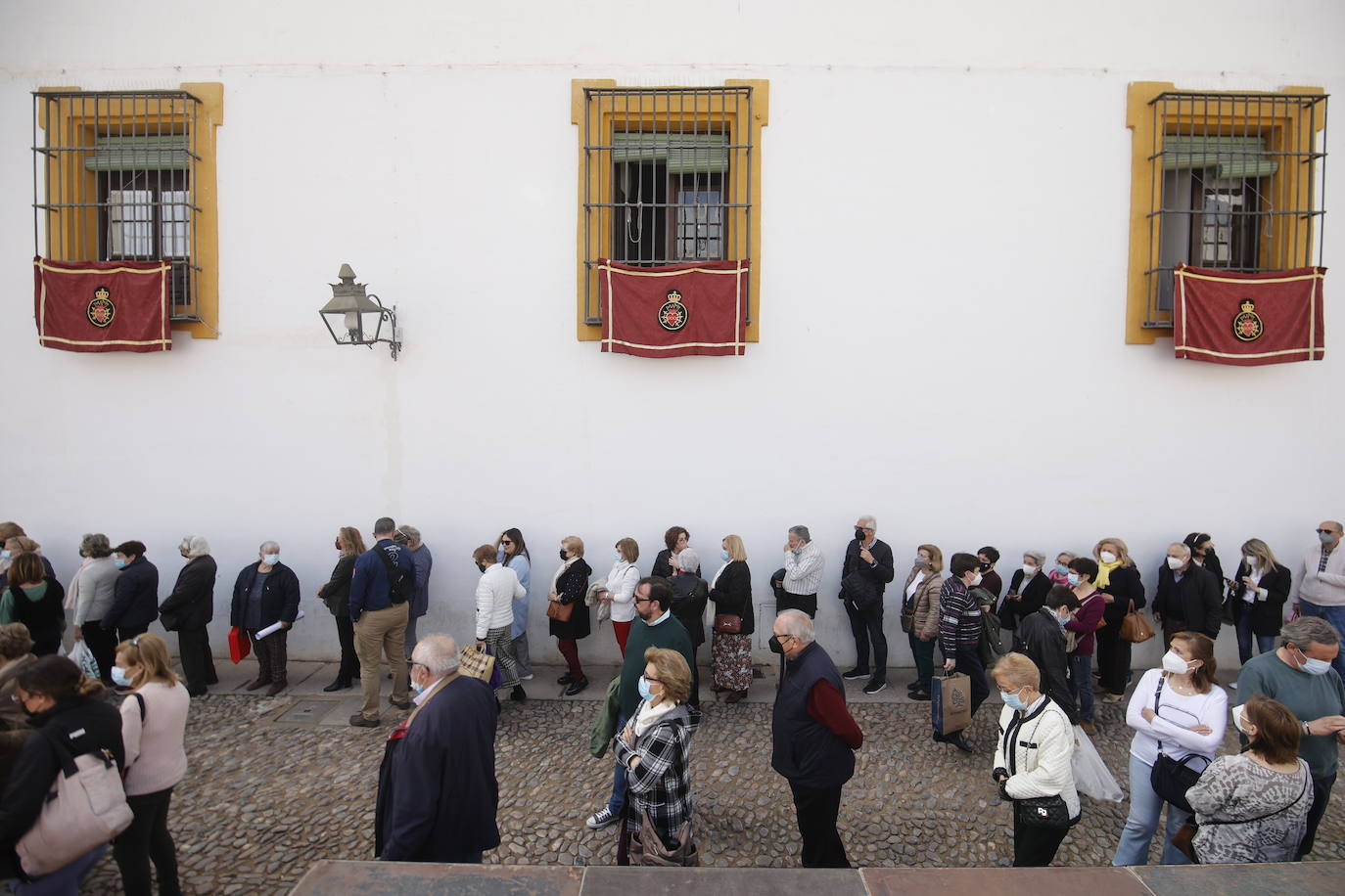 El tradicional Viernes de Dolores en Córdoba, en imágenes