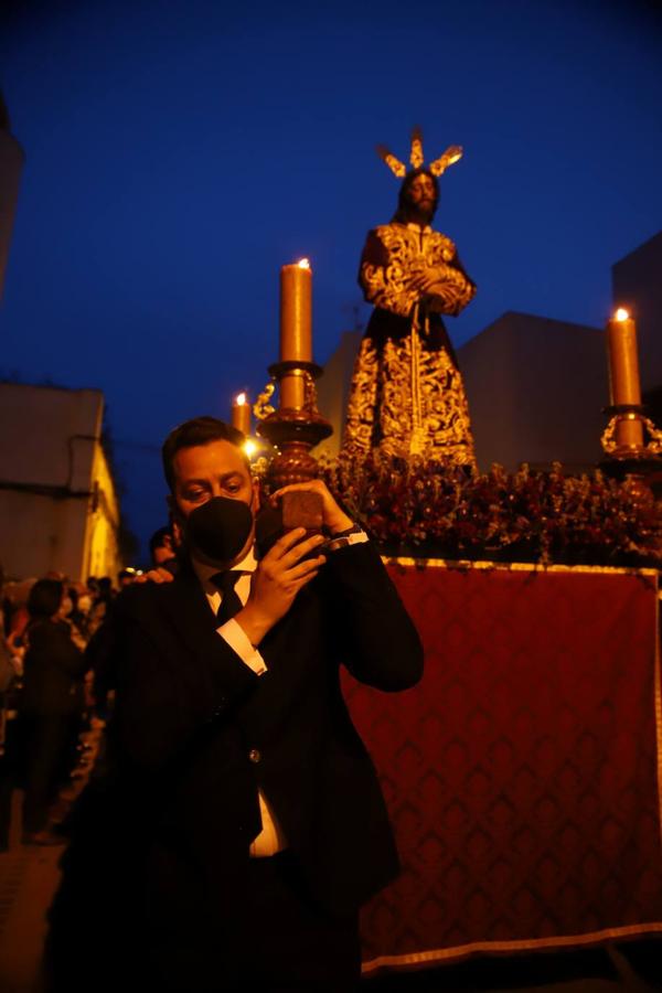 Los vía crucis de la Providencia y la Redención en Córdoba, en imágenes