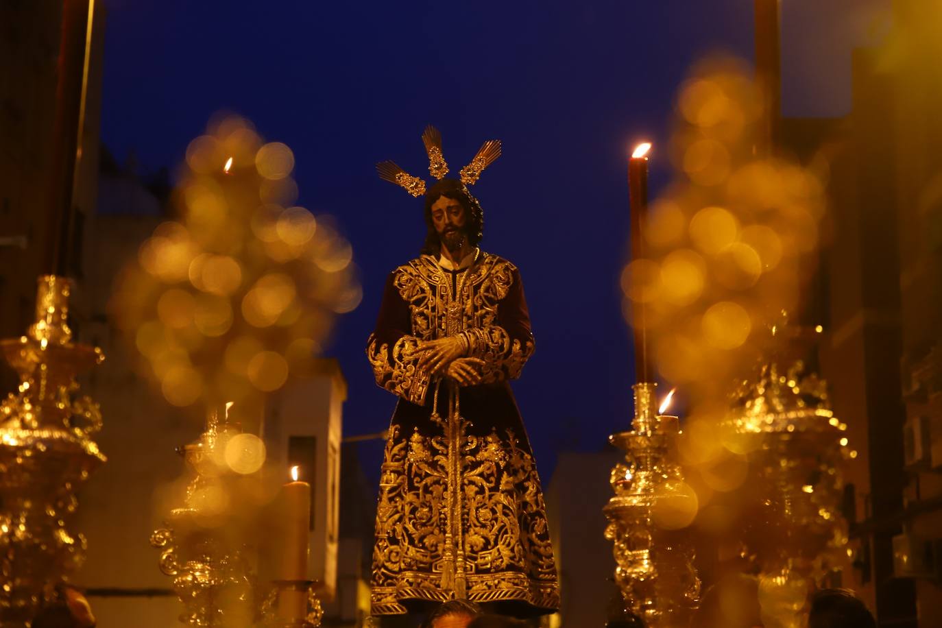 Los vía crucis de la Providencia y la Redención en Córdoba, en imágenes