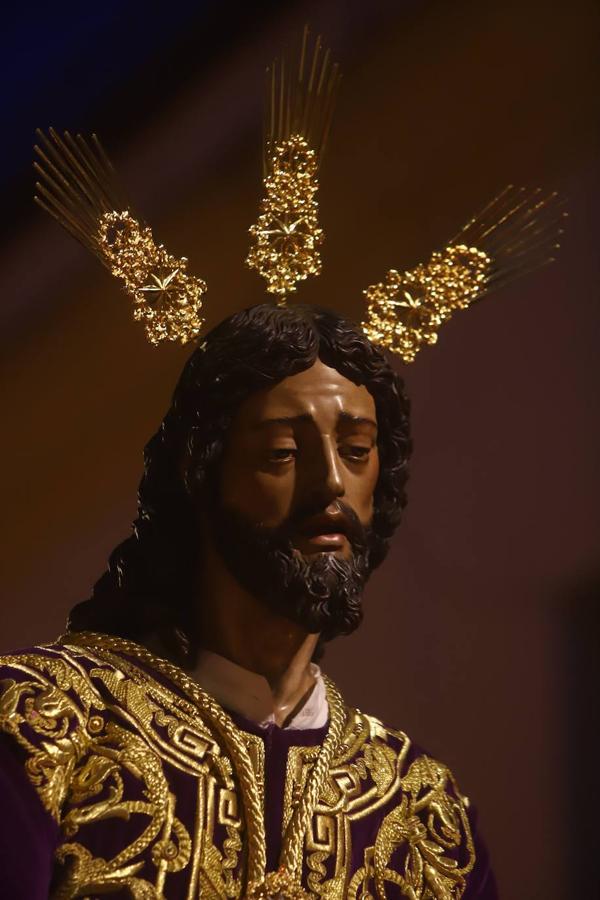 Los vía crucis de la Providencia y la Redención en Córdoba, en imágenes