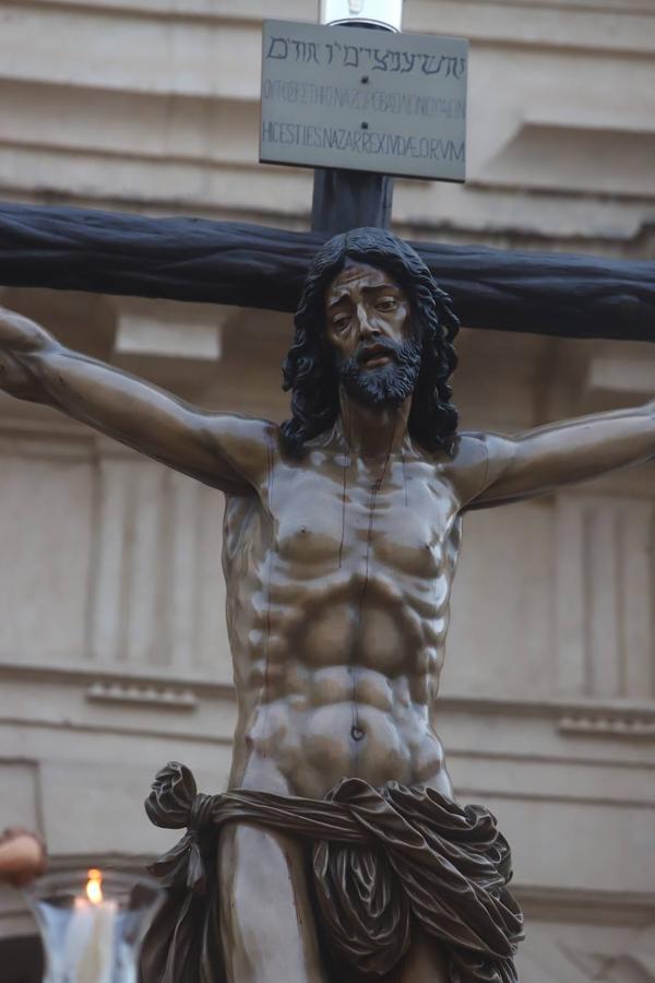 Los vía crucis de la Providencia y la Redención en Córdoba, en imágenes