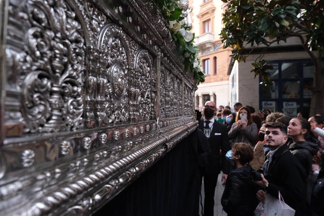 FOTOS: Procesión de Servitas el Viernes de Dolores, en la Semana Santa de Cádiz 2022