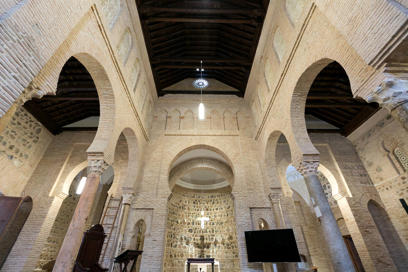 Las obras de la iglesia de Santa Eulalia, en imágenes