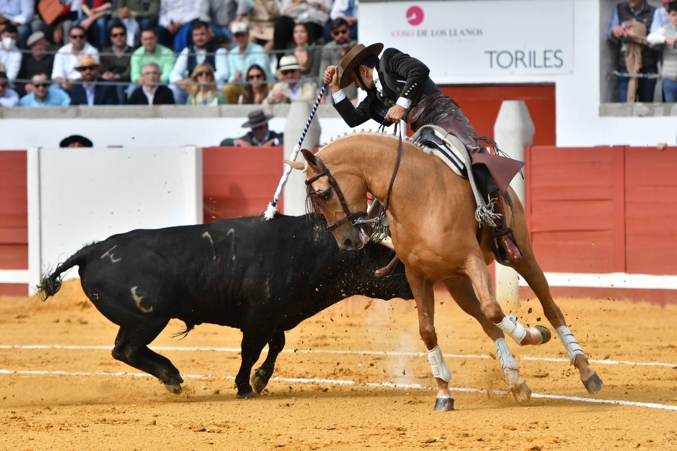 La corrida de Ventura, Ortega y Roca Rey en Pozoblanco, en imágenes