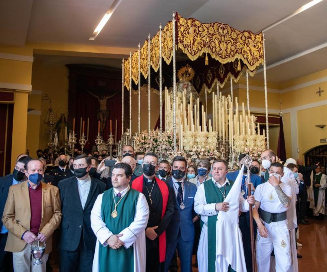 Hermandad Sacramental Virgen de la Medalla Milagrosa y Cofradía de Nazarenos de Ntro. Padre Jesús de la Esperanza en el Puente del Cedrón, María Stma. del Rosario y San Juan Evangelista. 