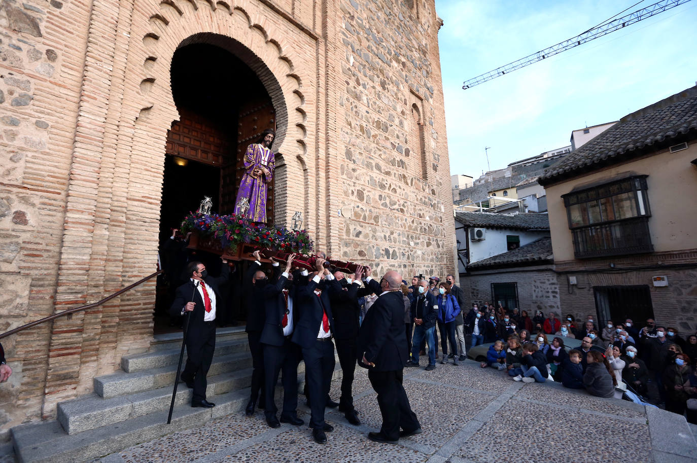 Sábado Santo: El Cristo Jesús Nazareno recorre las calles de Toledo