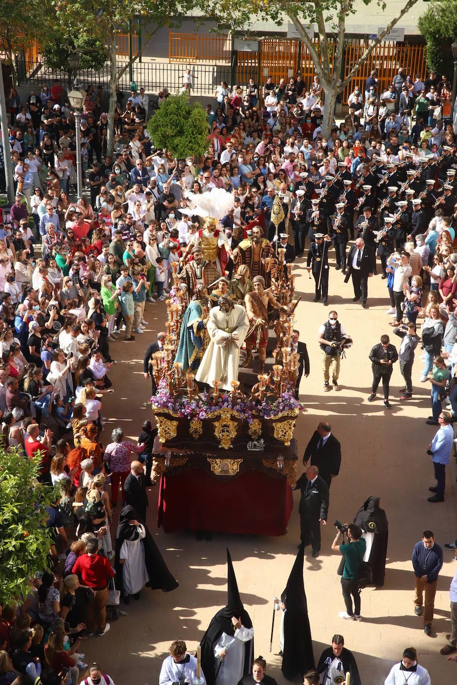 El Amor, en su emotivo desfile del Domingo de Ramos en Córdoba