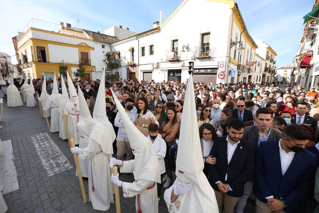 La vibrante salida de la Borriquita en el Domingo de Ramos de Córdoba, en imágenes