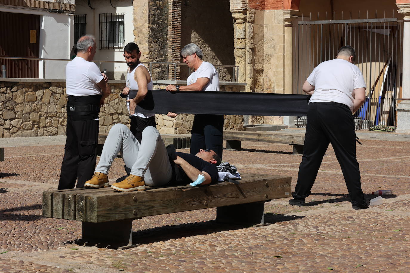 La hermandad del Huerto ilumina Córdoba el Domingo de Ramos