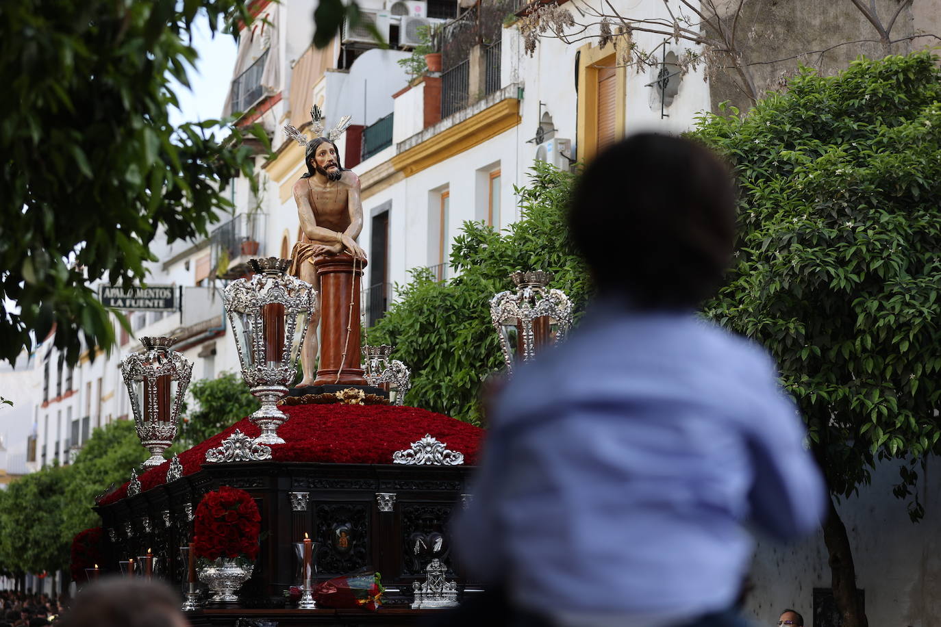 La hermandad del Huerto ilumina Córdoba el Domingo de Ramos