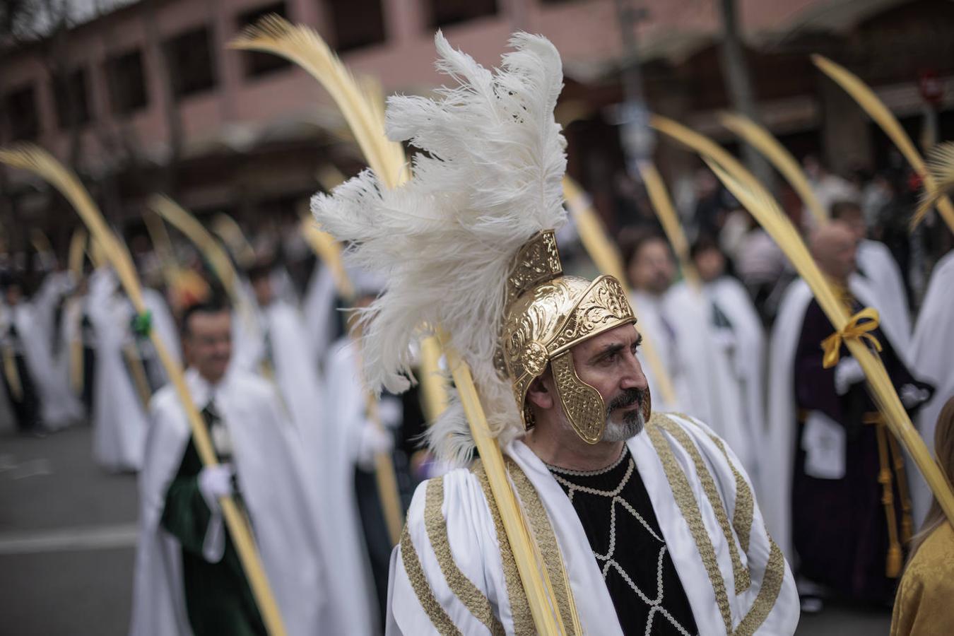 Jerusalén recibió a Jesús con palmas. En la antigüedad, las ramas de palmera simbolizaban la bondad y la victoria. 