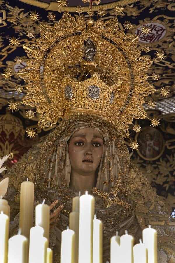 Lunes Santo | Bulla, devoción y todo un barrio tras la Merced de Córdoba, en imágenes