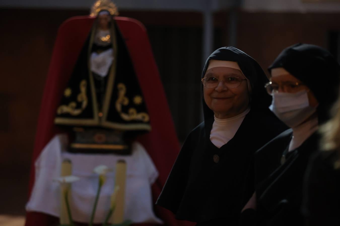 Lunes Santo | La mística salida del Via Crucis de Córdoba, en imágenes