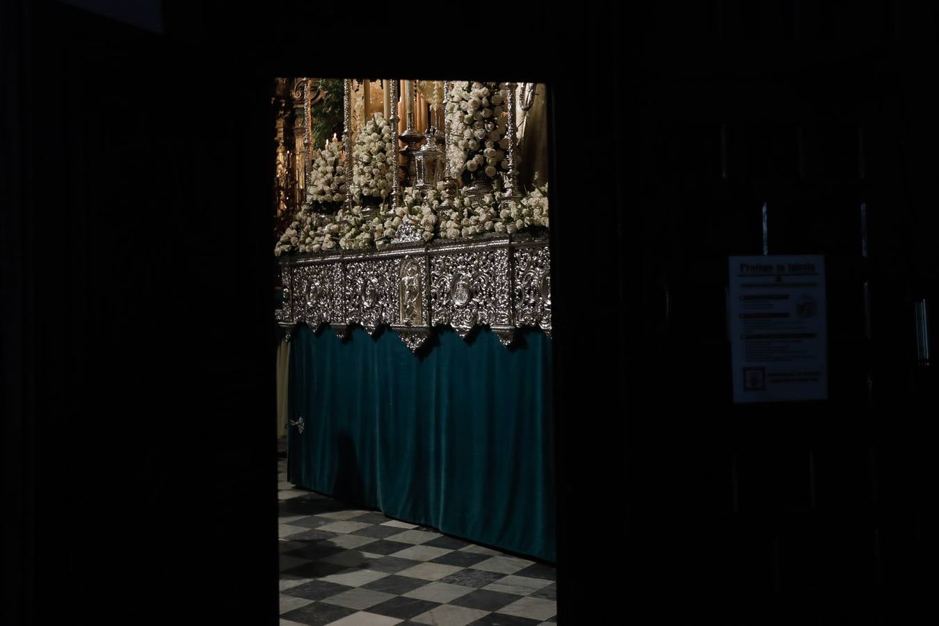 Fotos: La hermandad de El Prendimiento en el Lunes Santo de Cádiz