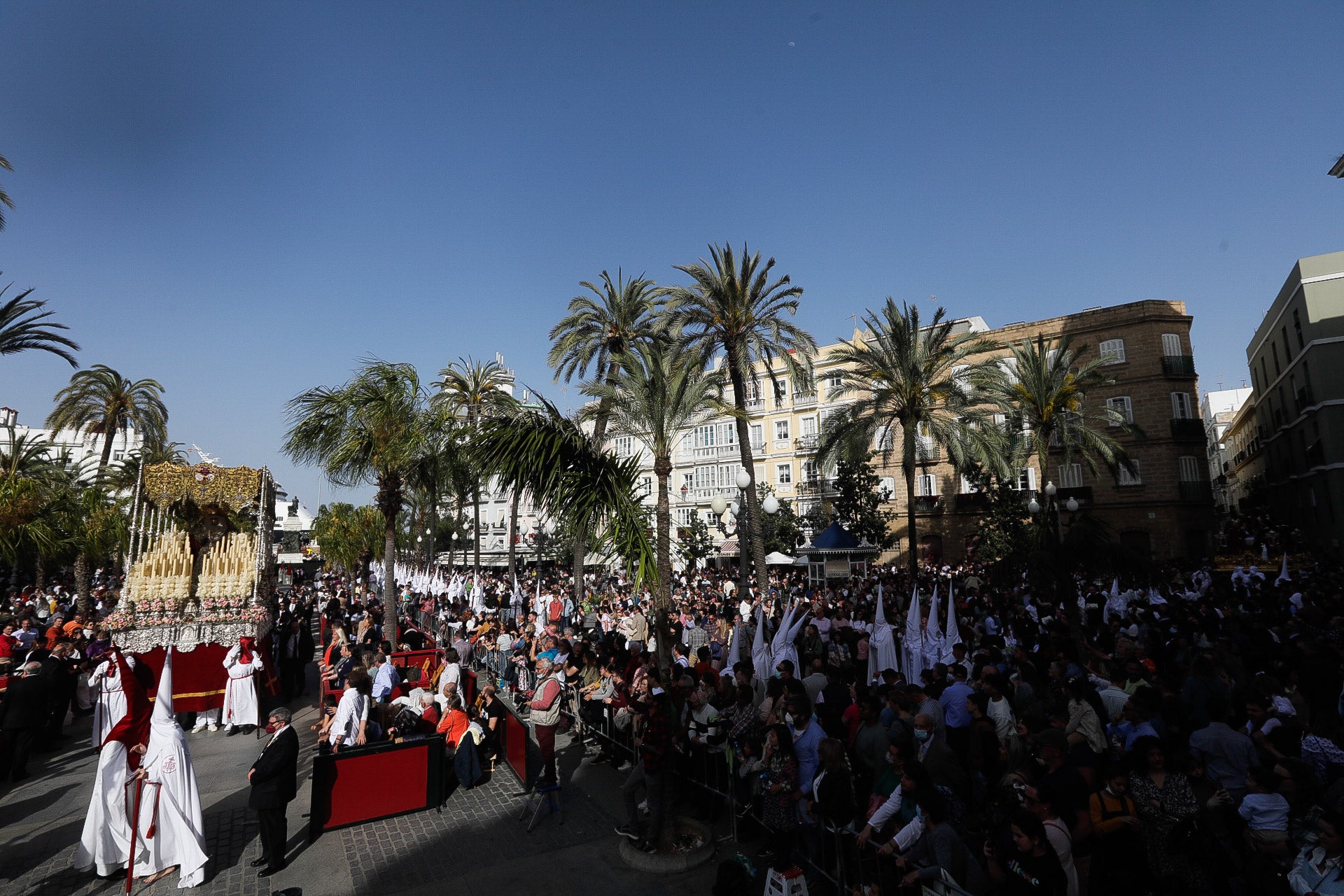 En imágenes: Así ha sido el Domingo de Ramos en Cádiz