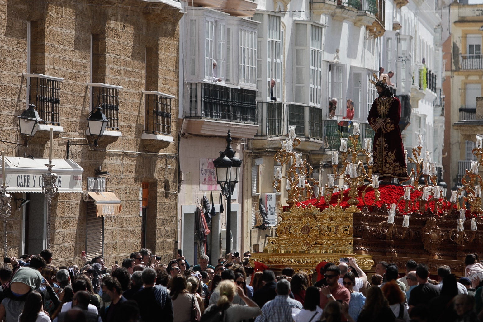 En imágenes: Así ha sido el Domingo de Ramos en Cádiz