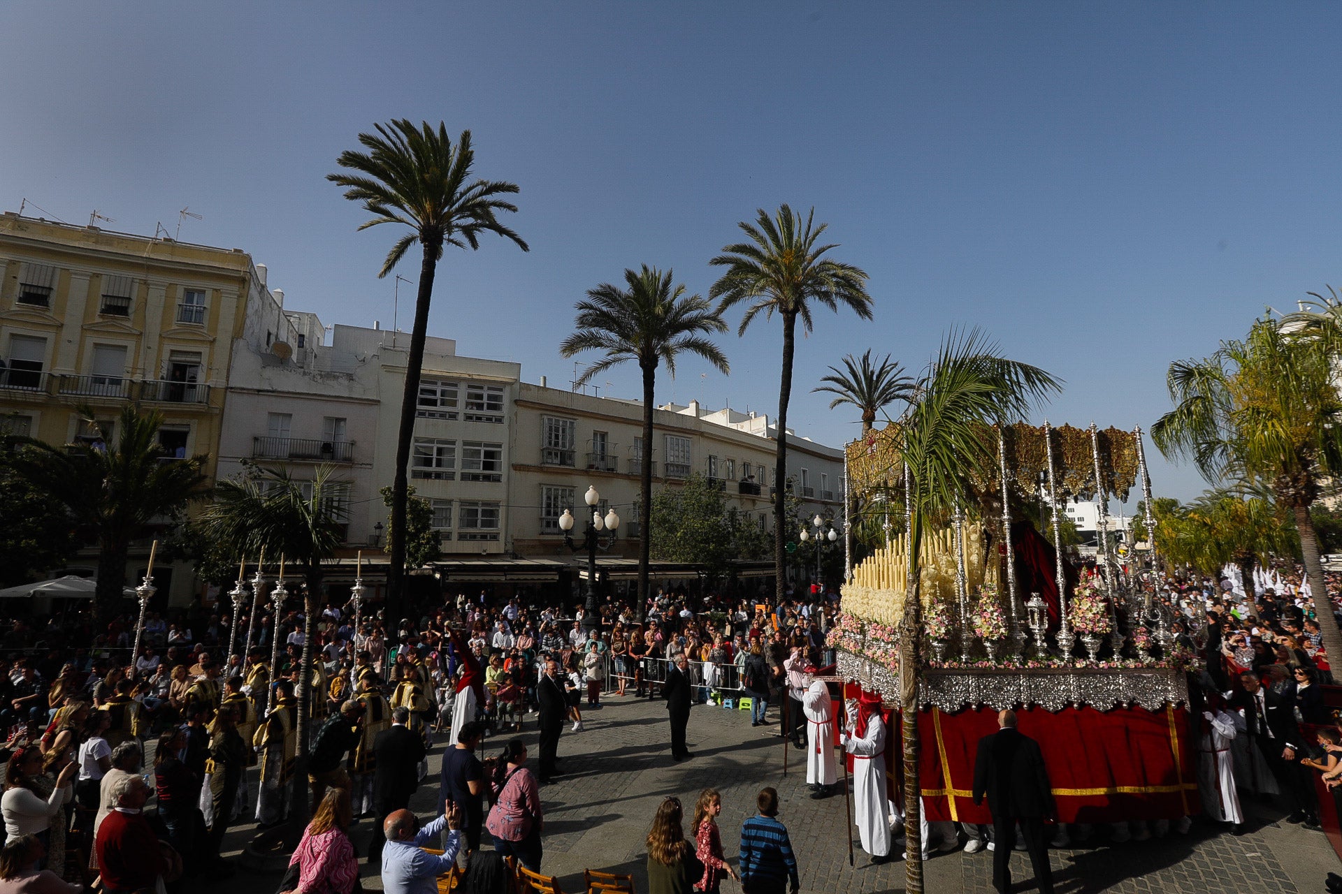 En imágenes: Así ha sido el Domingo de Ramos en Cádiz