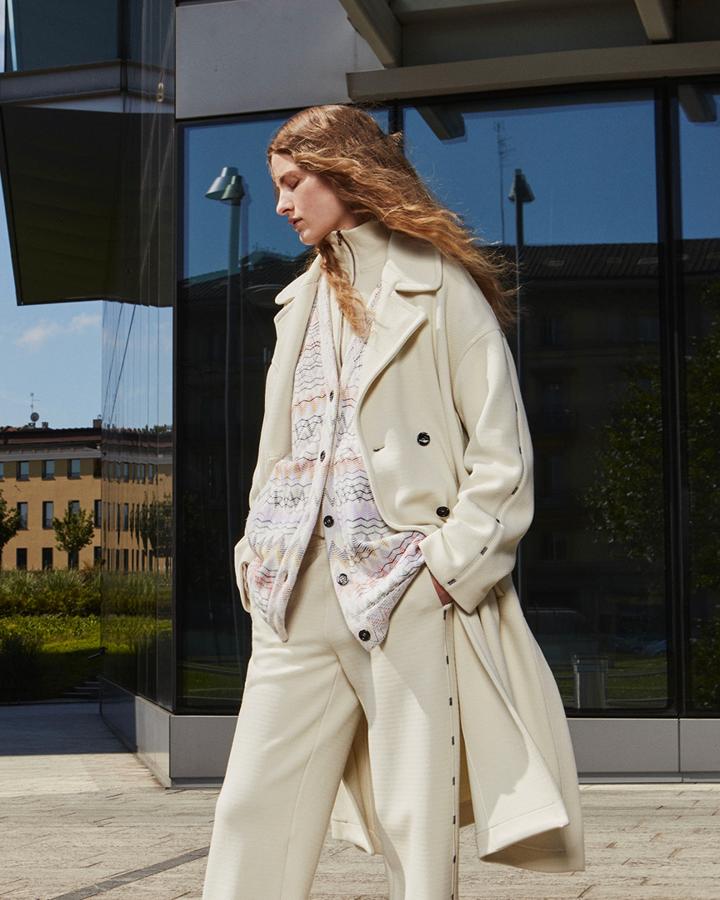 Comfy - Croché en primavera para todas. El punto es otro de los grandes protagonistas de la temporada y como novedad se está viendo en pasarela y 'lookbooks' combinado con algunas pinceladas de este tejido, sutiles y delicadas pero que le dan el toque diferenciador y de tendencia.