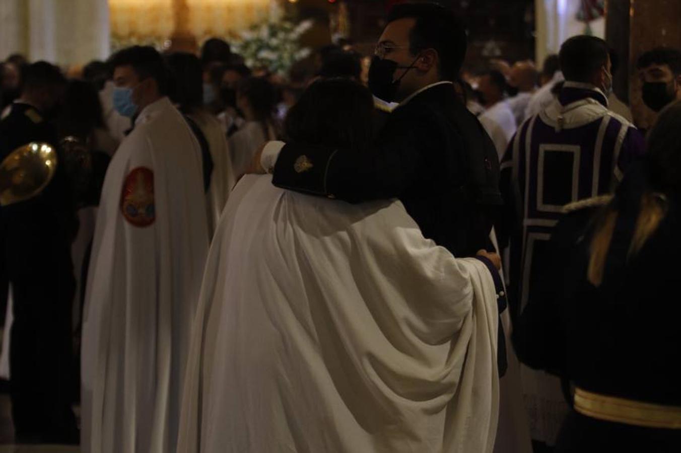 Martes Santo | Tristeza en la Catedral por la suspensión de la Agonía de Córdoba, en imágenes