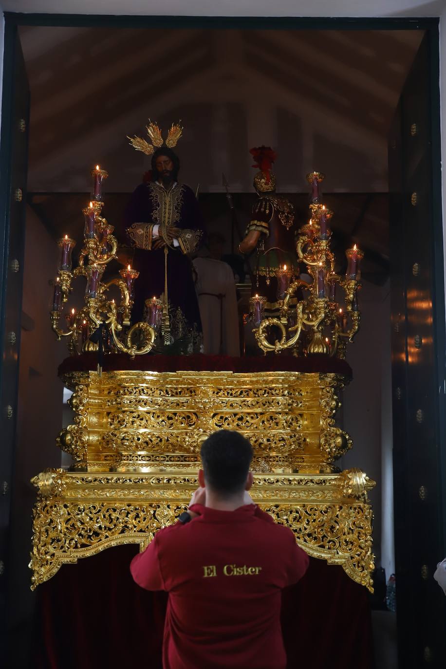 Martes Santo | La pena del Císter de Córdoba tras la suspensión, en imágenes