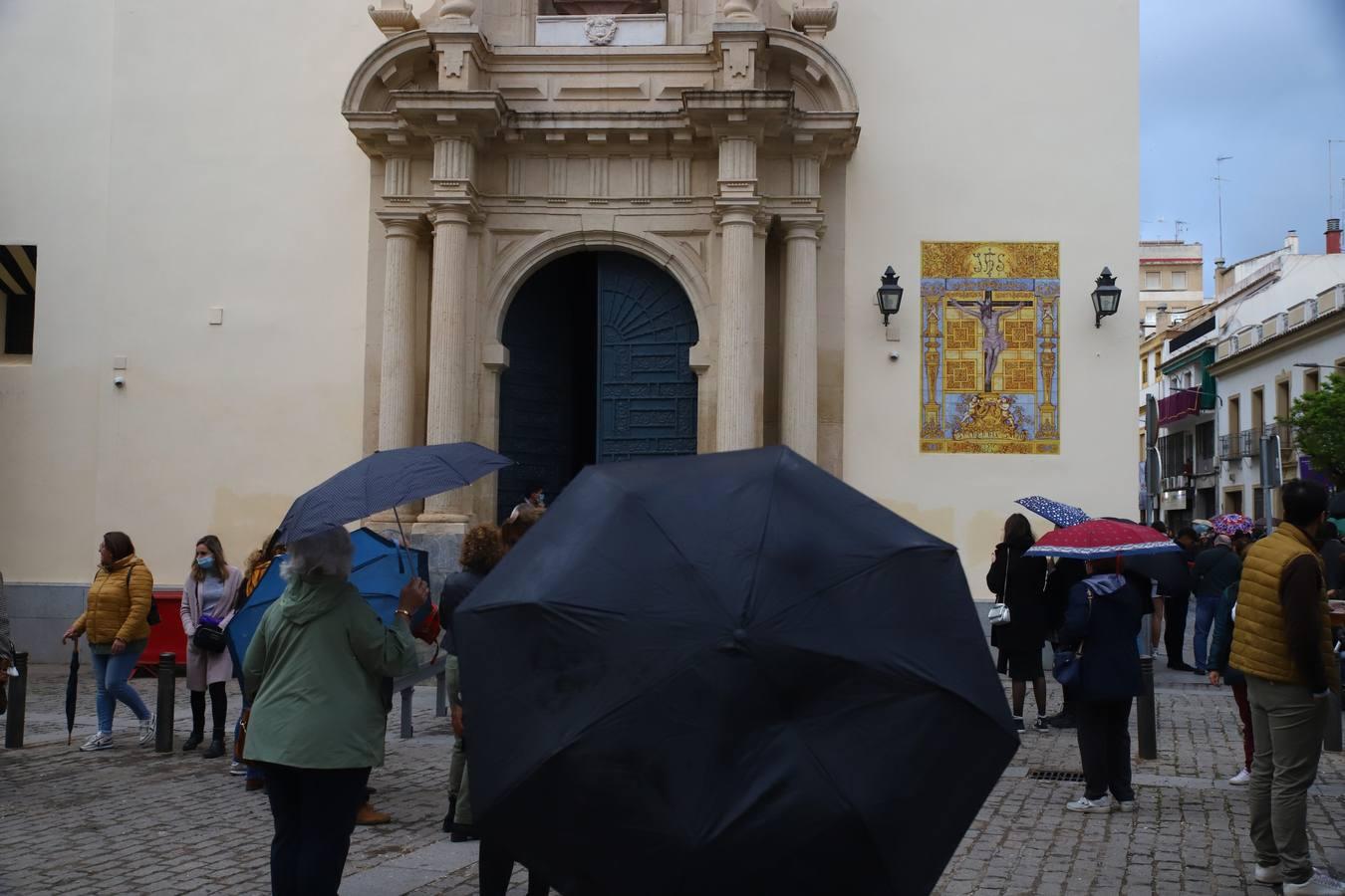 En imágenes, la decepción de la Santa Faz