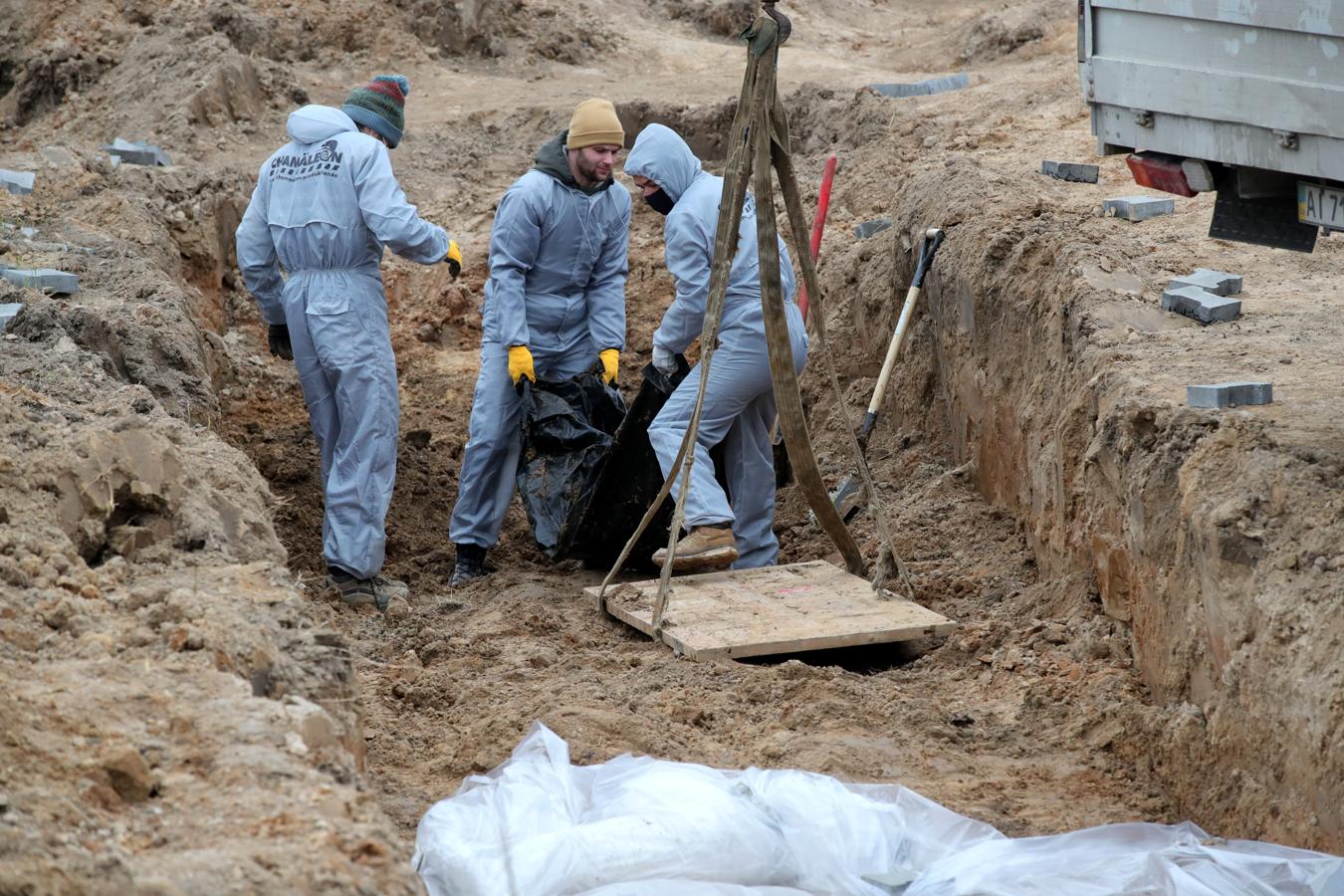 Ucrania acusa a Rusia de haber cometido crímenes de guerra en Bucha. 