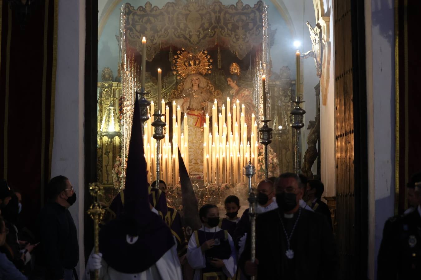 Miércoles Santo | La sublime salida de Pasión en Córdoba, en imágenes