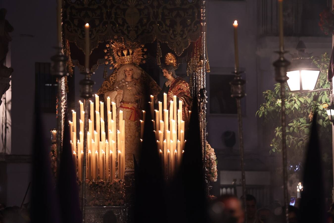 Miércoles Santo | La sublime salida de Pasión en Córdoba, en imágenes
