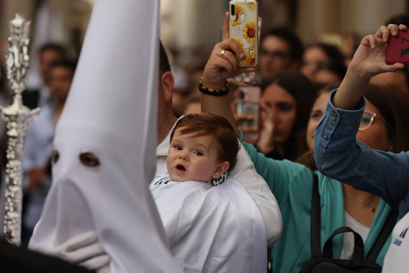 Miércoles Santo | La triunfal procesión de La Paz en Córdoba, en imágenes