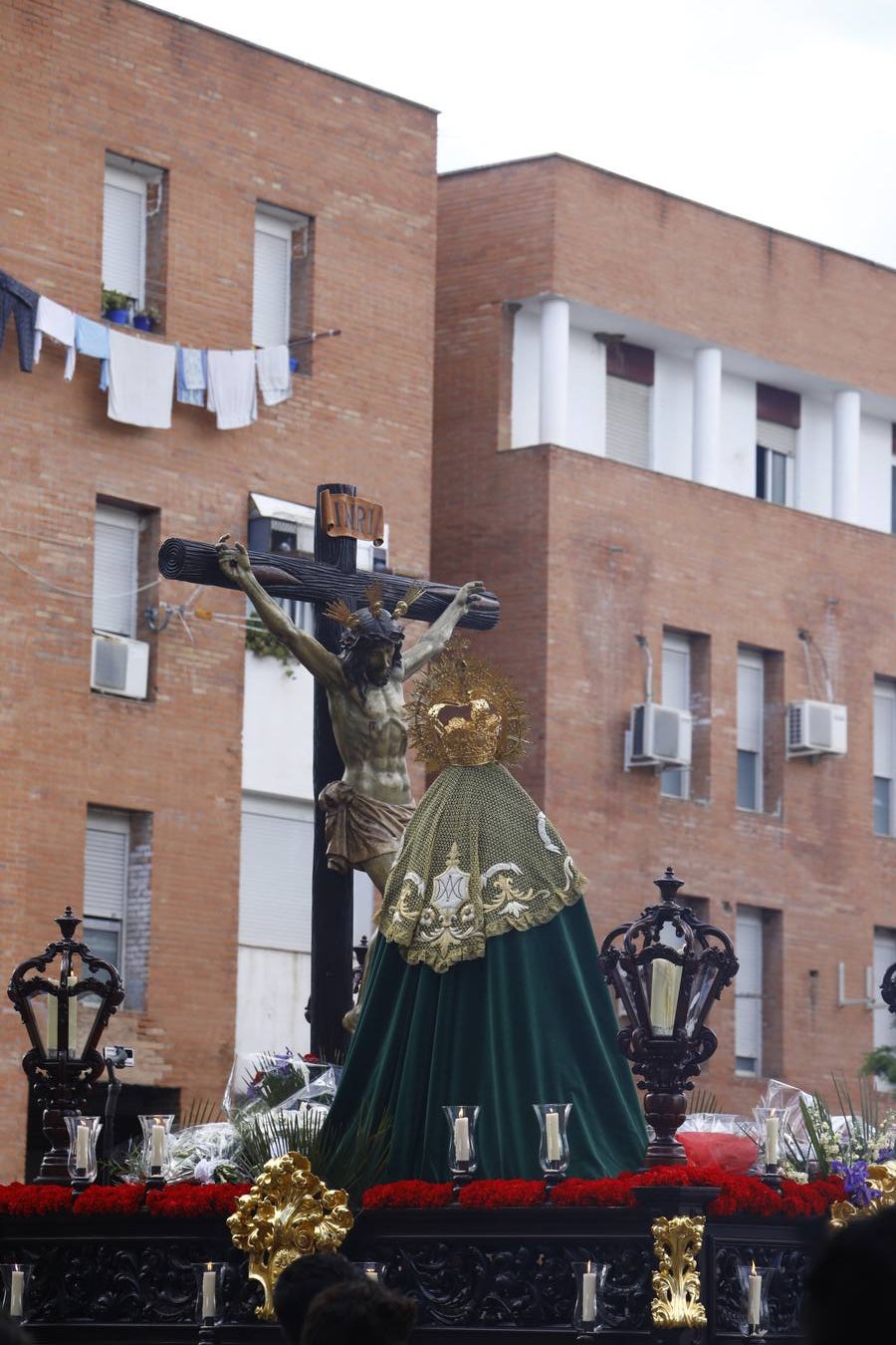 Miércoles Santo | La vibrante salida de la Piedad de Córdoba, en imágenes