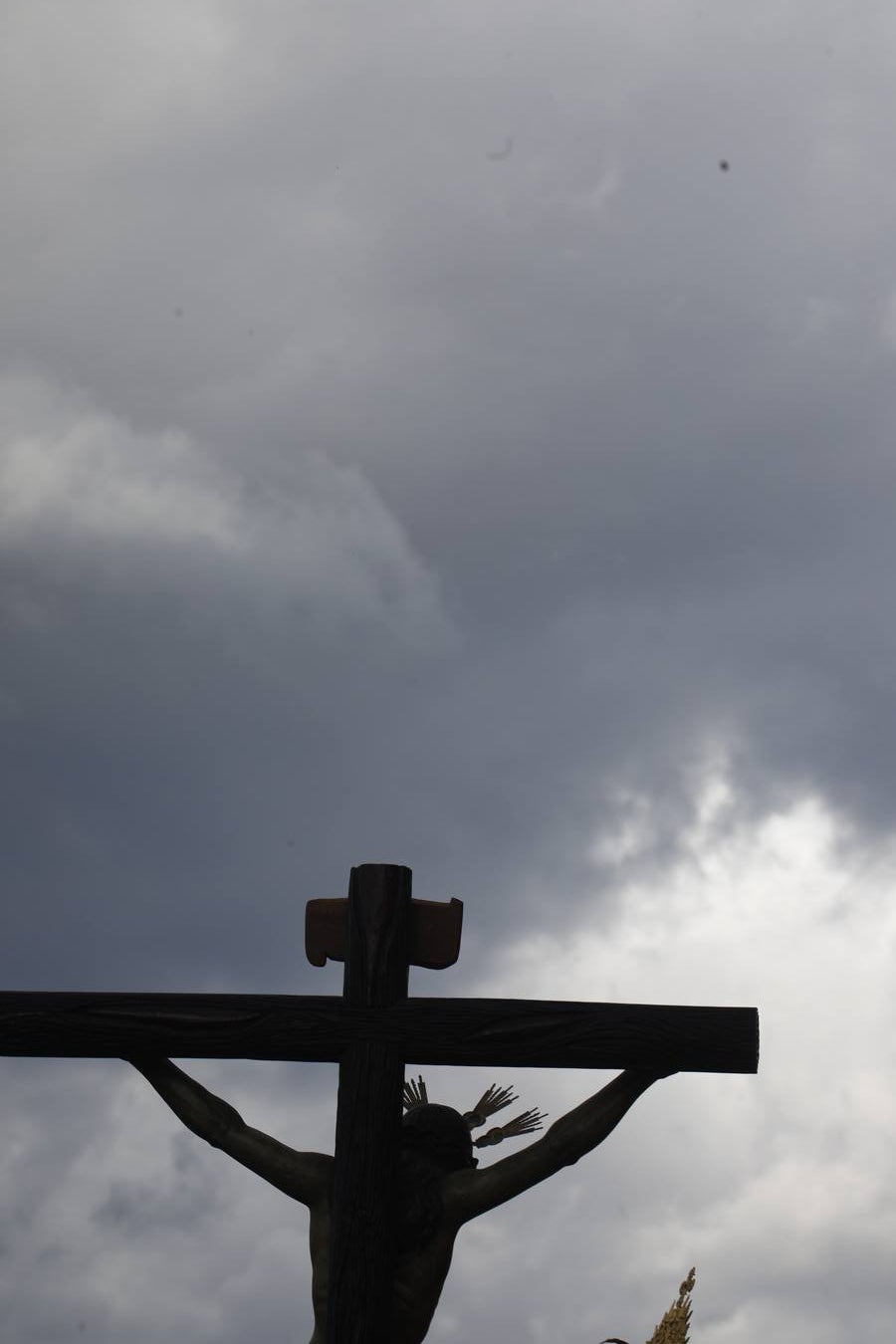 Miércoles Santo | La vibrante salida de la Piedad de Córdoba, en imágenes