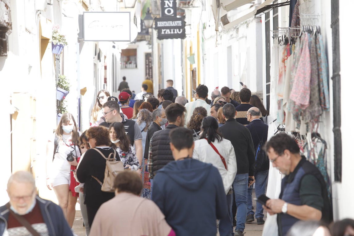 El ambiente turístico el Miércoles Santo en Córdoba, en imágenes