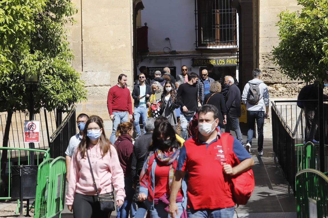 El ambiente turístico el Miércoles Santo en Córdoba, en imágenes