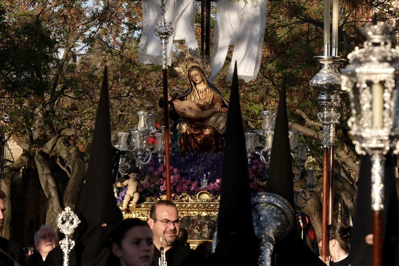 Fotos: la Hermandad del Caminito recorre las calles de Cádiz este Miércoles Santo