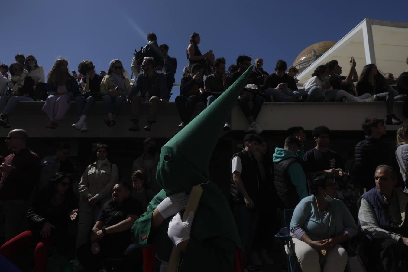 Fotos: Las Aguas, el Miércoles Santo en las calles de Cádiz