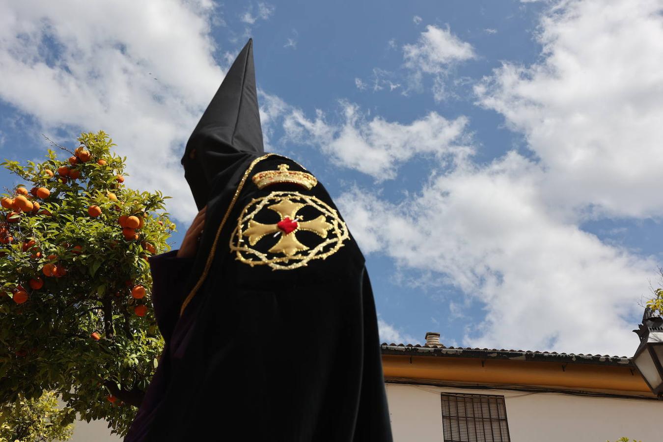 Jueves Santo | La radiante procesión del Caído de Córdoba, en imágenes