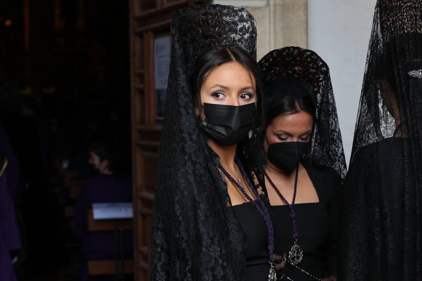 Jueves Santo | La radiante procesión del Caído de Córdoba, en imágenes